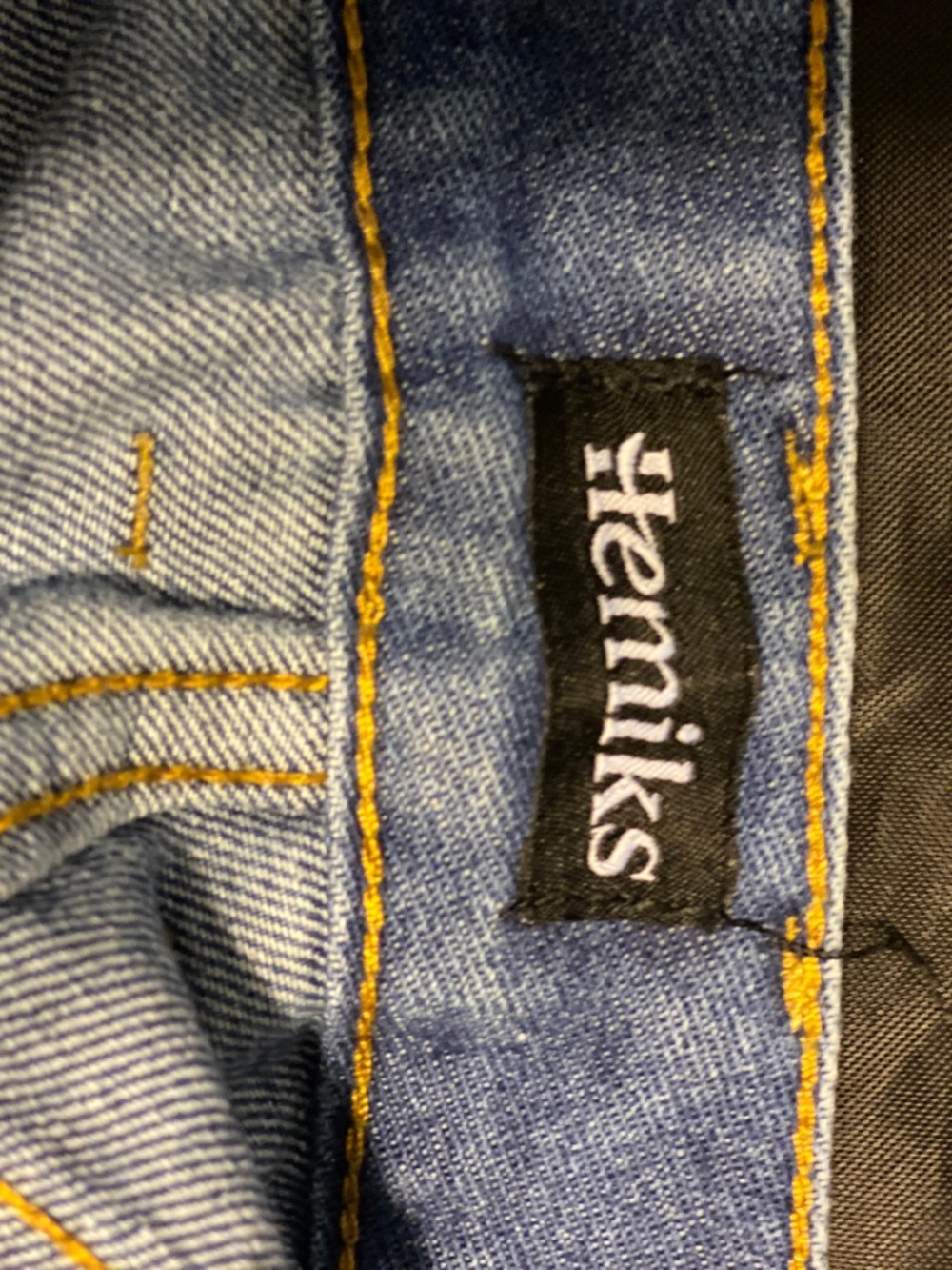 Jeans - Picture 5 of 6